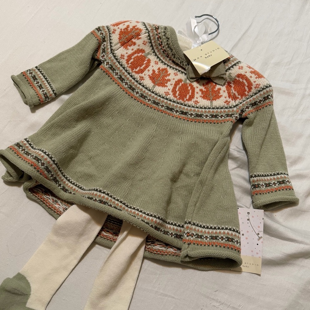 Max Studio Baby Fall Pumpkin Knit Set in Green and Orange